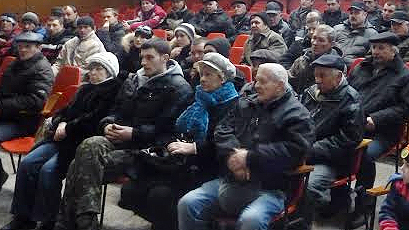 Уже в пяти районах социалисты зарегистрировали через своих советников проекты решений о проведении местных референдумов.