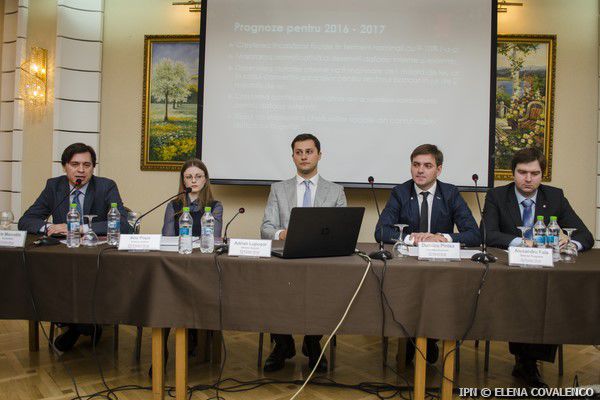 Frauda bancară va afecta dezvoltarea economică pe mai mulţi ani. Foto: ipn.md\Elena Covalenco