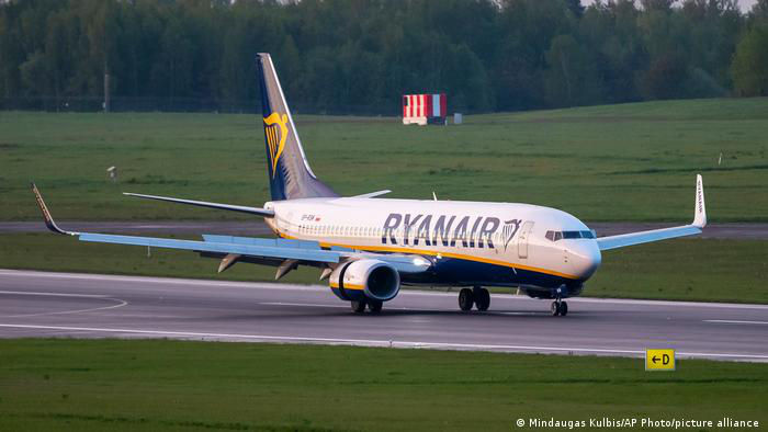 Данные о бомбе в самолете Ryanair были заведомо ложными.