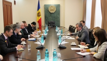 Republica Moldova trebuie să accelereze reforma în justiție după principiul „zero toleranță corupției”.