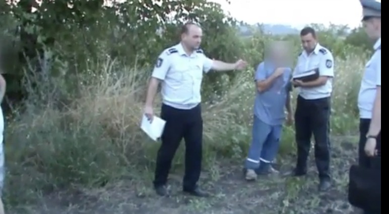Браконьер охотился близ Кишинева на диких голубей.