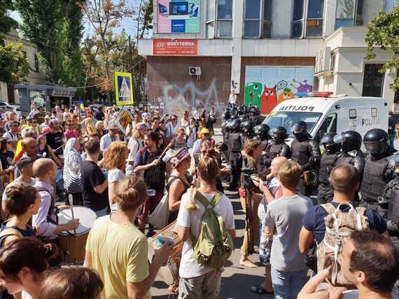 В Кишиневе проходит второй день антиправительственных протестов.