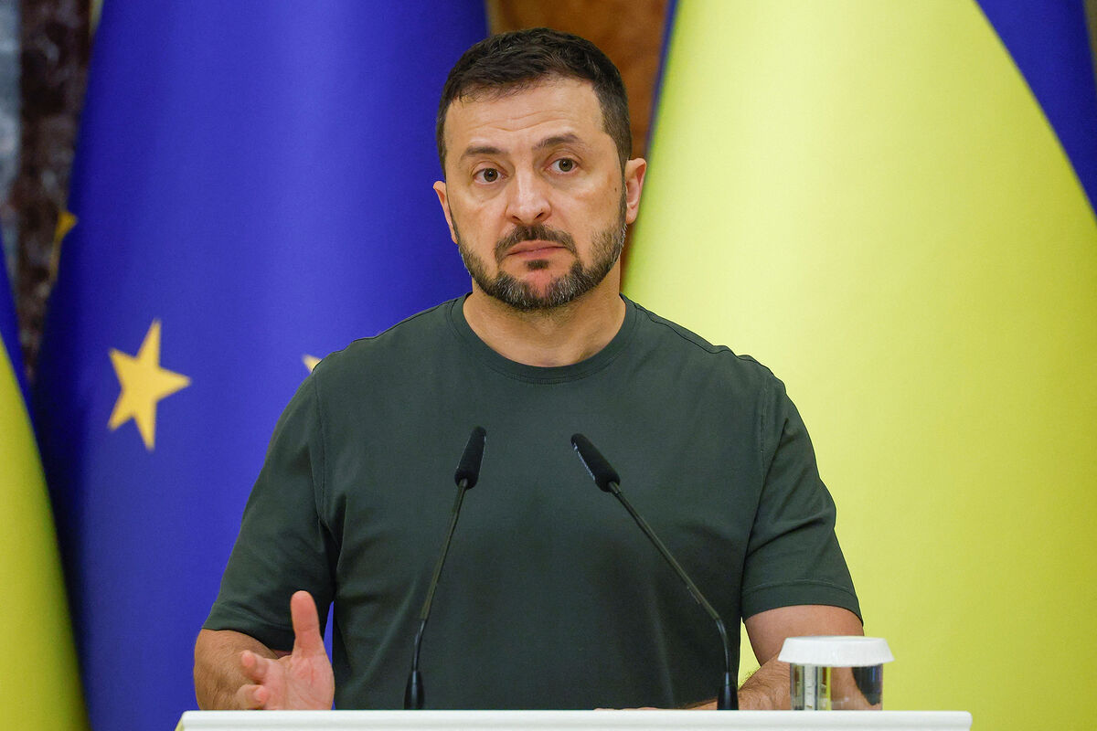 Zelenski: Occidentul nu a vorbit cu noi despre concesii teritoriale pentru NATO.