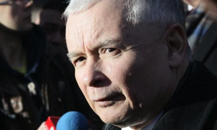 Качиньский заявил, что Польша не будет менять политику из-за давления ЕС.