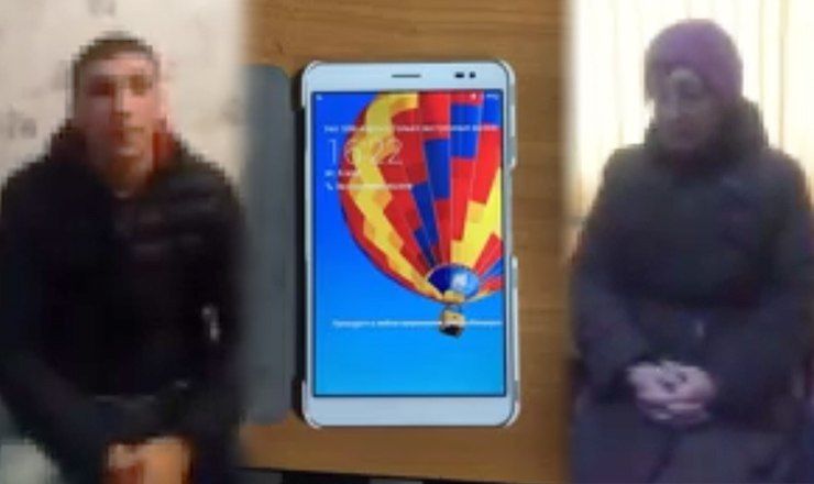 Женщина рассказала, что злоумышленники открыто отобрали у нее сумку, в которой были деньги, личные вещи и документы.