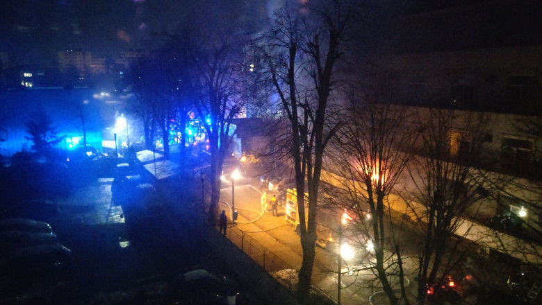 При пожаре в COVID-госпитале в Бухаресте погибли 4 человека.