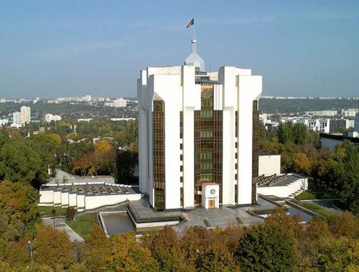 Foștii președinți ai R. Moldova vor beneficia de mai multe facilități. Foto: consocivil.eillens.ro