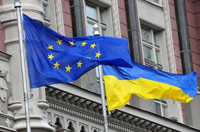 Словения призвала ЕС предоставить Украине "особый статус".