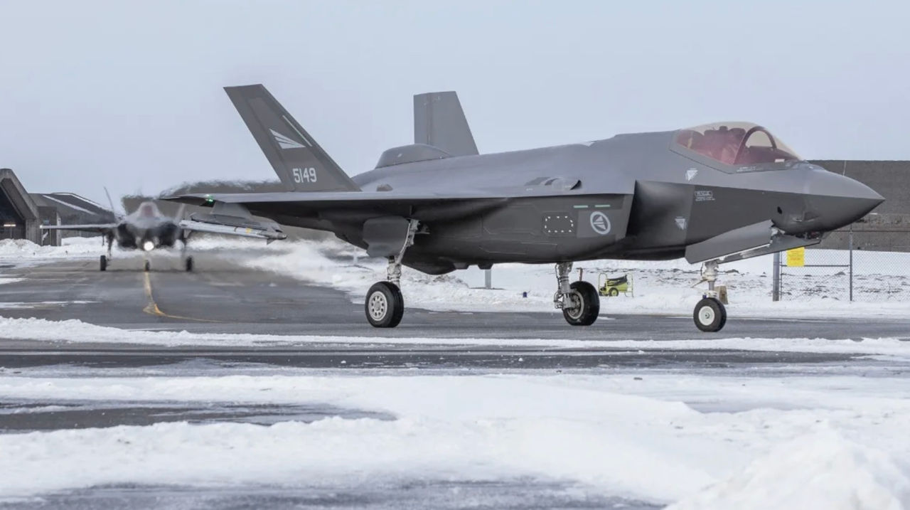 Avioanele norvegiene F-35 au interceptat un grup aerian de bombardiere rusești în Nordul Extrem.
