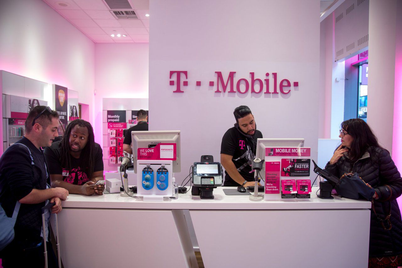 Ведущие операторы сотовой связи США T-Mobile и Sprint договорились о слиянии.