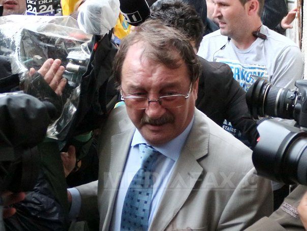 Mircea Băsescu află astăzi dacă poate fi eliberat condiţionat. Decizia nu este definitivă. Foto: Mediafax