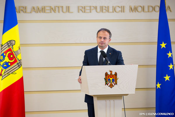 O delegație parlamentară și guvernamentală vor merge la București