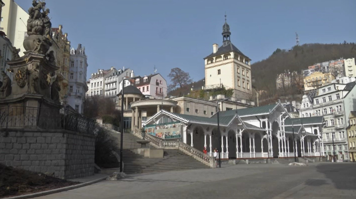 Чешский курорт Карловы Вары превратился в город-призрак.