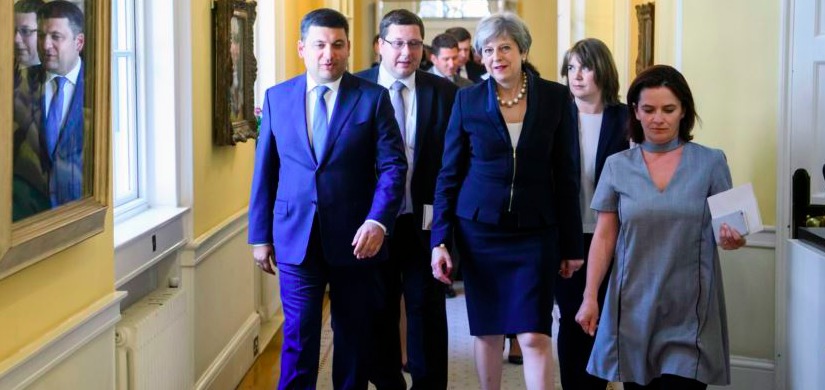 Londra îngrijorată de prezența spionului rus la negocierea ajutorului militar pentru Ucraina. 