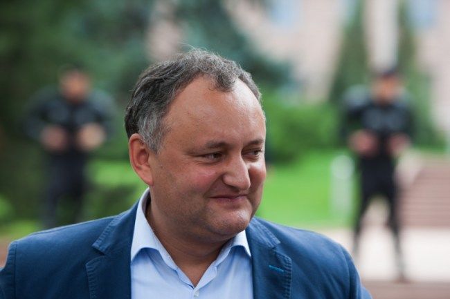 Cadou, 30 de arginți pentru Igor Dodon: „Simbol al trădării”. Foto: moldnova.eu