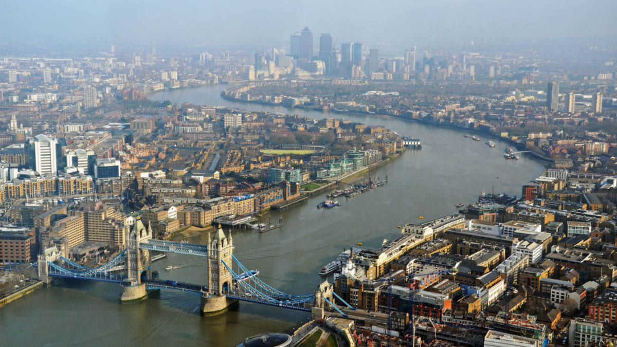 Cea mai scumpă chirie pentru un apartament cu o cameră, la Londra și Singapore.