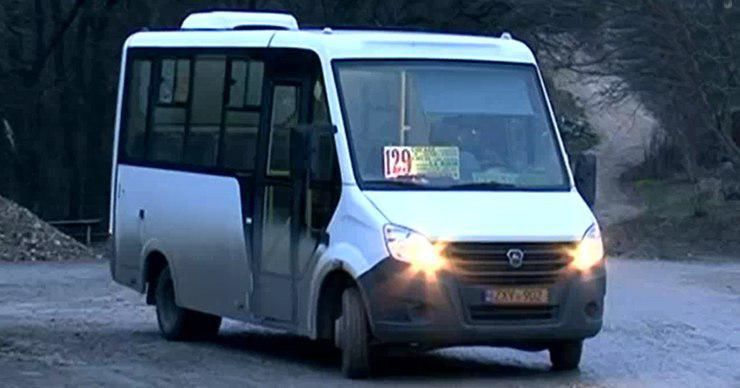 По маршруту 129 курсируют два современных комфортабельных автобуса.