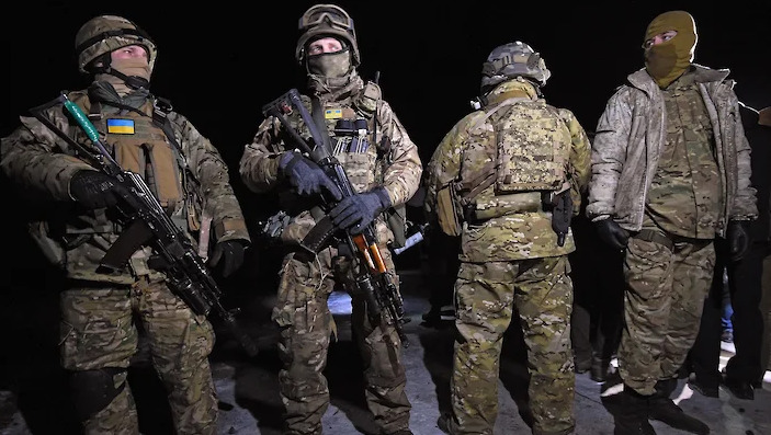 Киев и Донбасс договорились об обмене пленными до конца года.