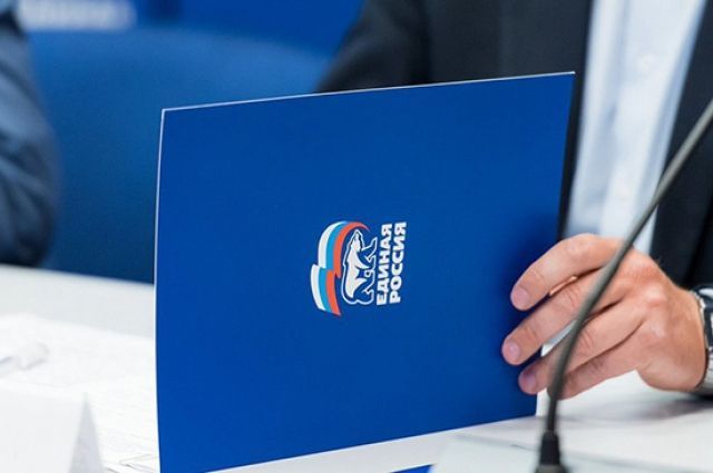 "Единая Россия" готова встретиться с Додоном.