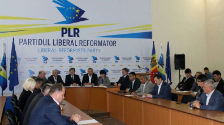 Партия либерал-реформаторов поддерживает Движение сопротивления.