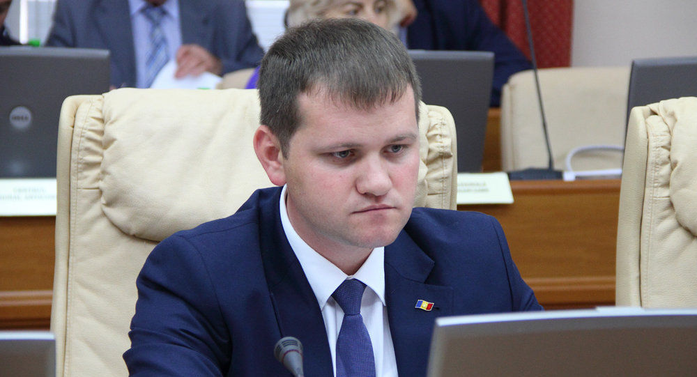 Мунтяну: Филип просил меня остаться в правительстве в качестве министра.