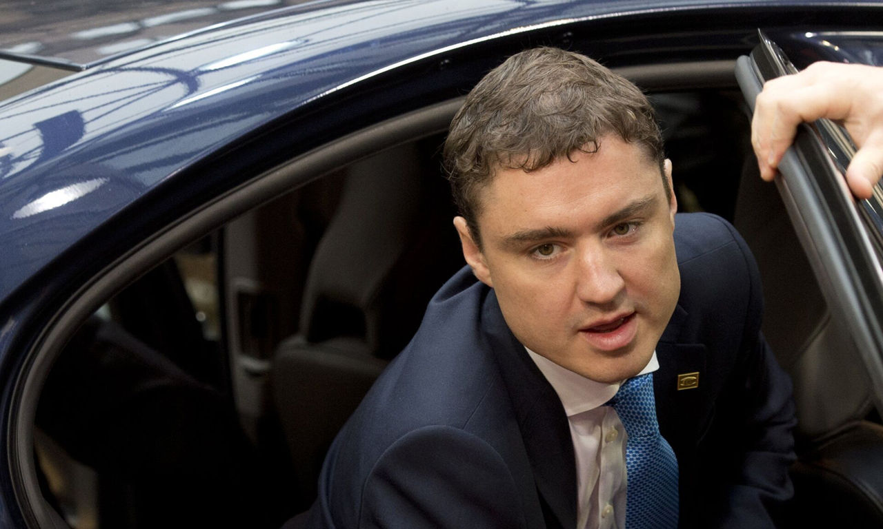 В аэропорту Хельсинки полиция сняла с рейса пьяного экс-премьера Эстонии.