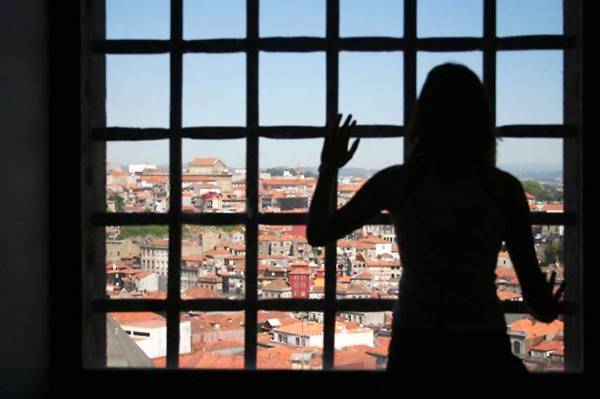 O femeie din raionul Cahul a fost condamnată la 7 ani de detenţie pentru violenţă în familie.