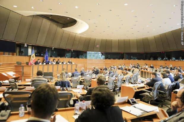 Bruxelles-ul este îngrijorat de criza bancară din Moldova și îndeamnă Chișinăul să dea vinovații pe mâna justiției. Foto: realitatea.md