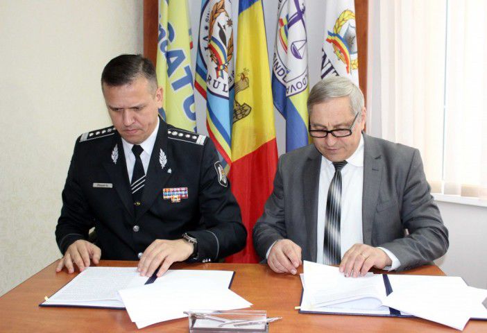  «Demnitate» и руководство ГИП подписали изменения и дополнения к коллективному трудовому договору на 2013-2018 годы.