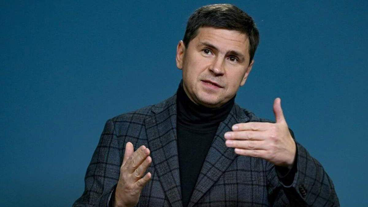 Подоляк: Взрыв на Крымском мосту могли организовать россияне.