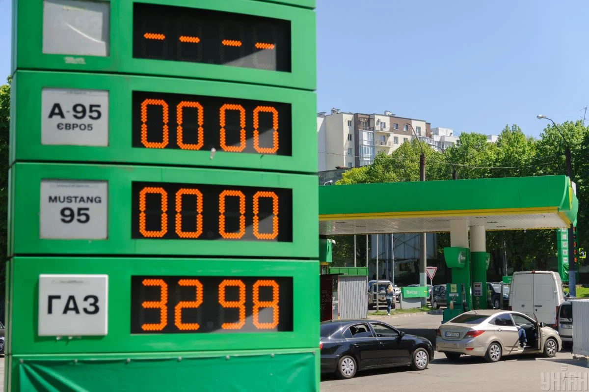 Польша предоставит Украине 25 тысяч тонн бензина из своих запасов.