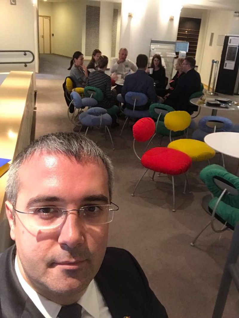 Poza zilei: Membrii Platformei DA, la sfat. Sîrbu: Un comando de promotori. Foto: unimedia