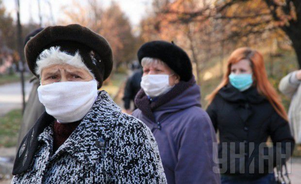 В Киеве введен масочный режим.