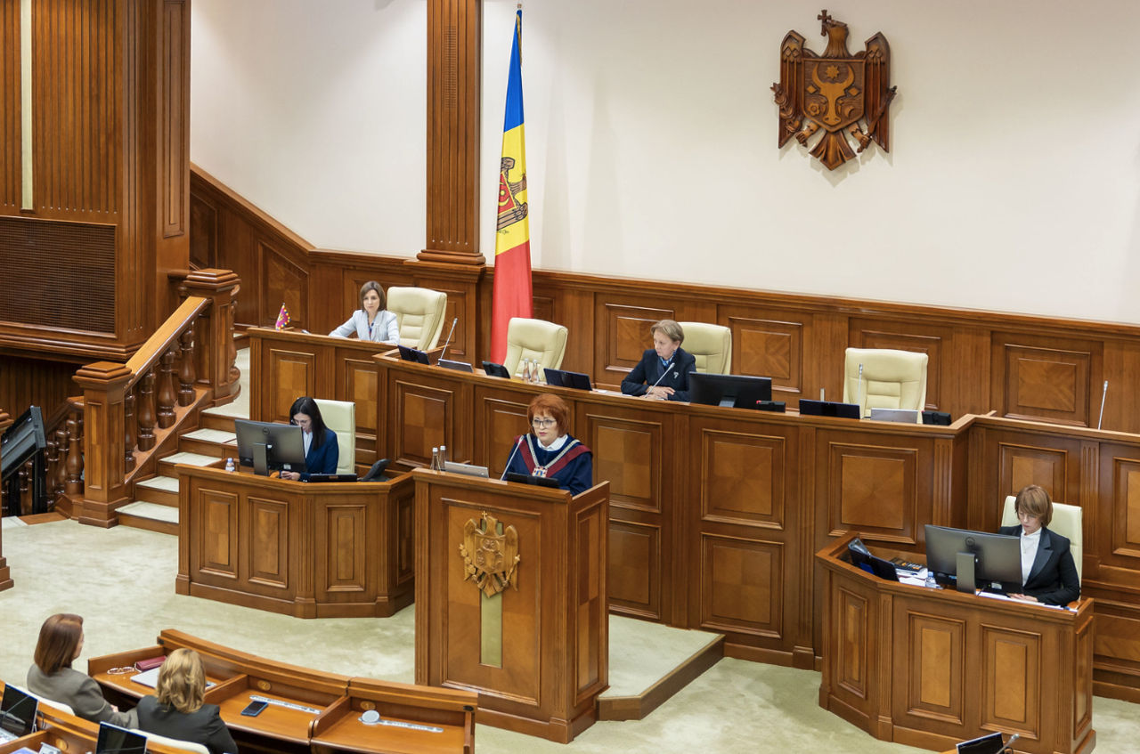 Parlamentul de legislatura a XII-a se convoacă în ședința de constituire.