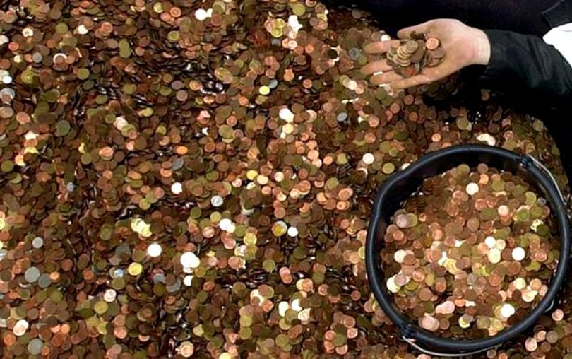 Un bancher german a fost nevoit să numere 2,5 tone de monede