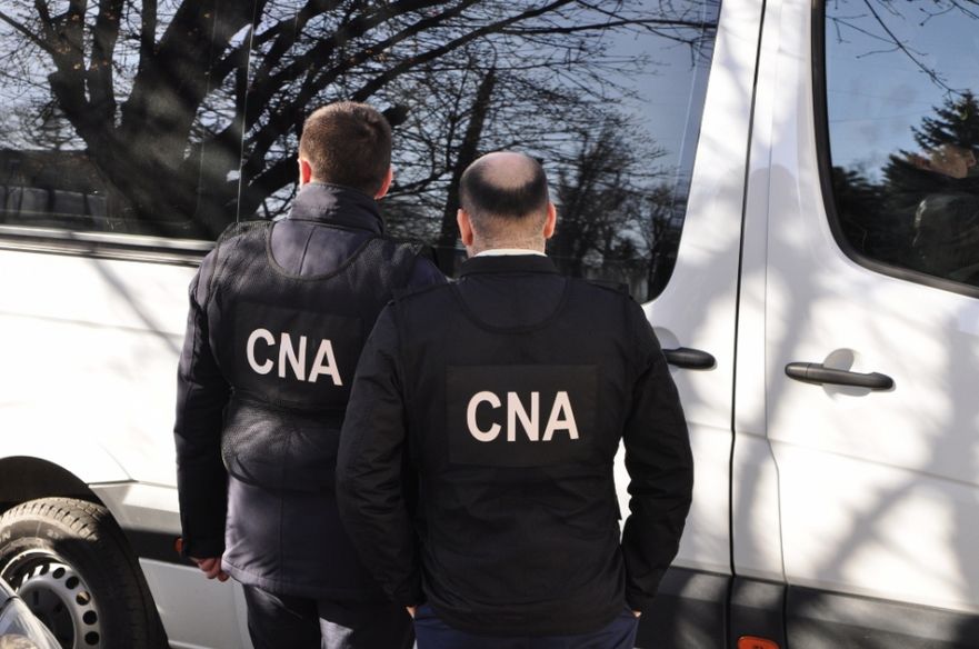 Un bărbat din Bălţi a fost reţinut astăzi de procurorii anticorupţie şi ofiţerii CNA. 