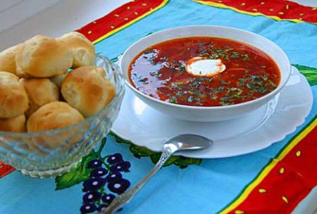 Дороже всего обойдется покупка мяса, болгарского перца, зелени и томатной пасты.