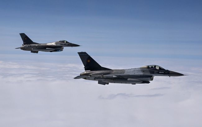 В Румынии подняли в небо самолеты F-16 из-за фиксации беспилотника.
