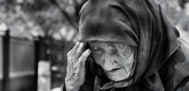 O bătrână a fost înşelată cu peste 12 mii de euro