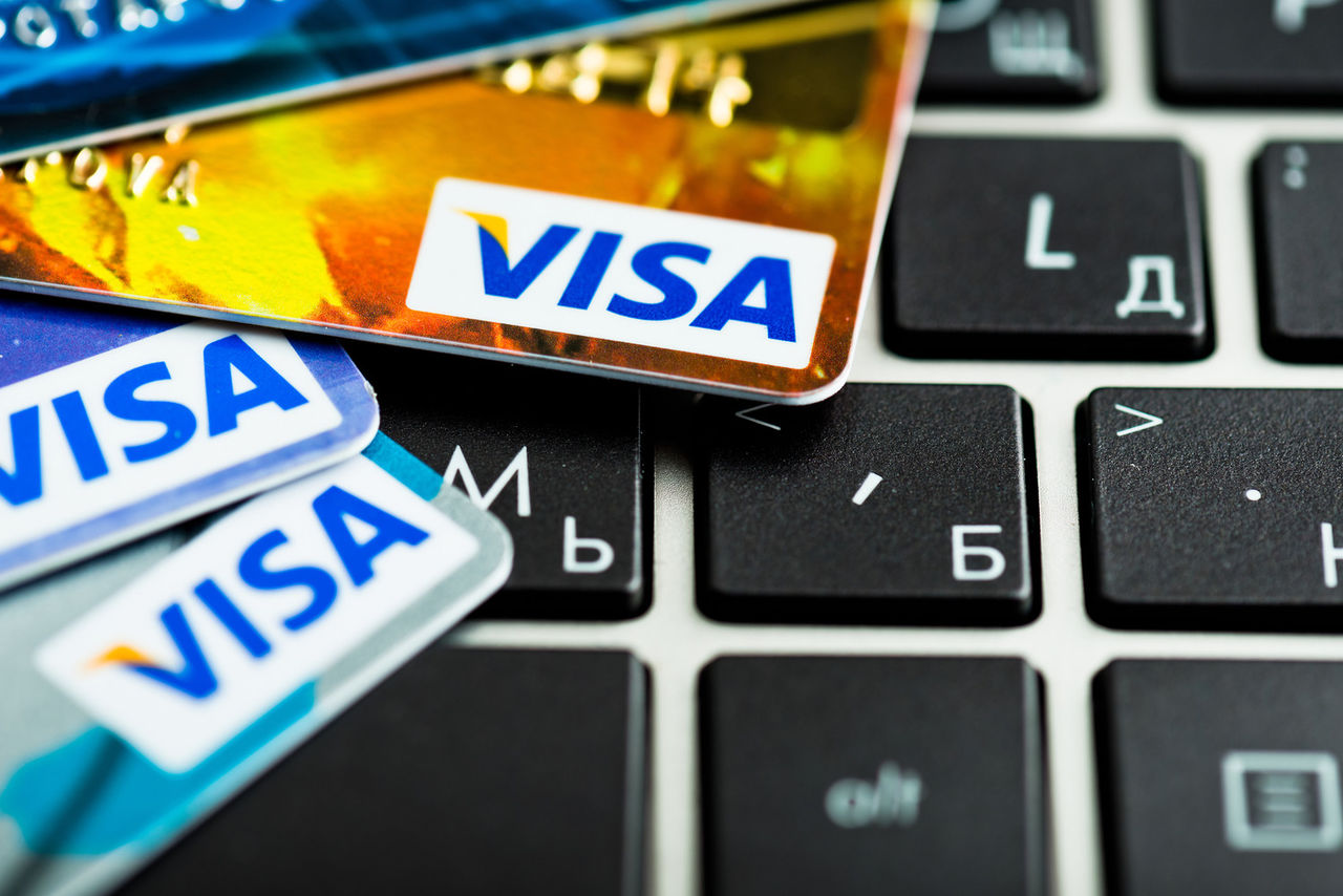 Visa прокомментировала массовый сбой в работе карт.