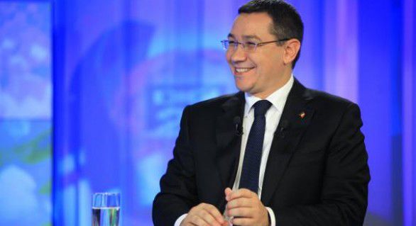 Victor Ponta rămâne premierul României, după ce o moțiune de cenzură depusă împotriva acestuia a fost respinsă marți de către camerele reunite ale Parlamentului de la București.