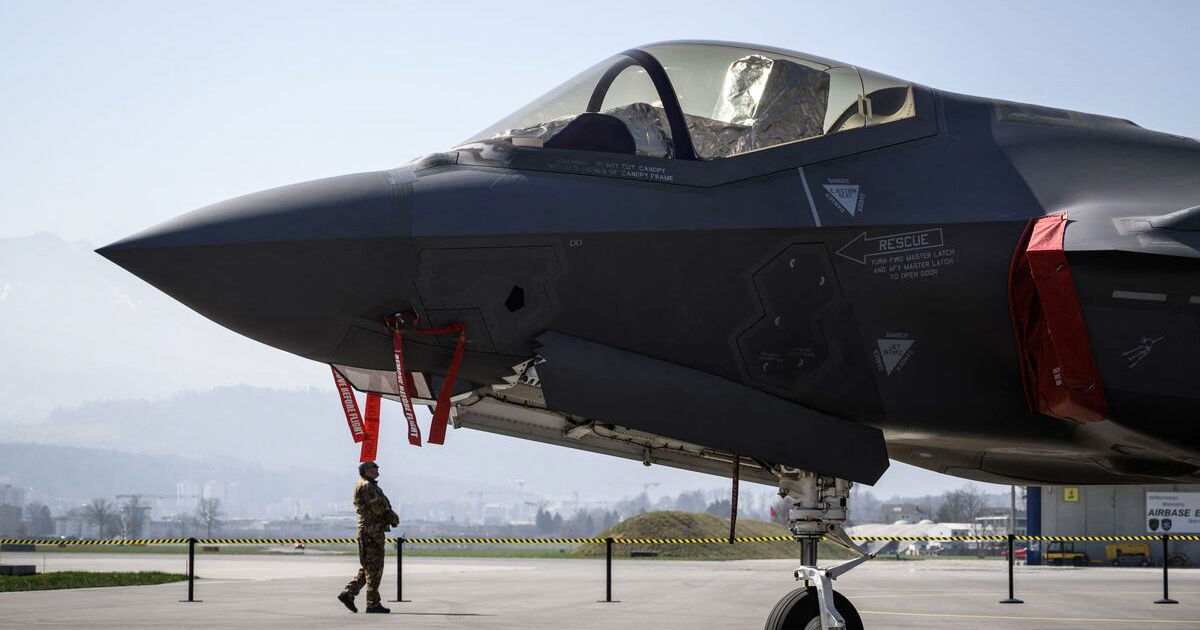 Elveția va cumpăra mai puține avioane de luptă F-35 de la SUA.