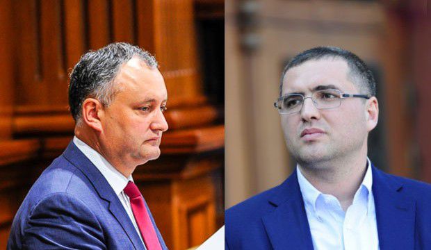 Renato Usatîi și Igor Dodon postează mesaje pe Facebook în favoarea alegerilor anticipate.