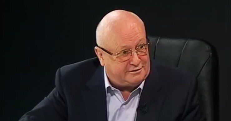 Доктор наук, бывший политический советник СНГ Валерий Поя.