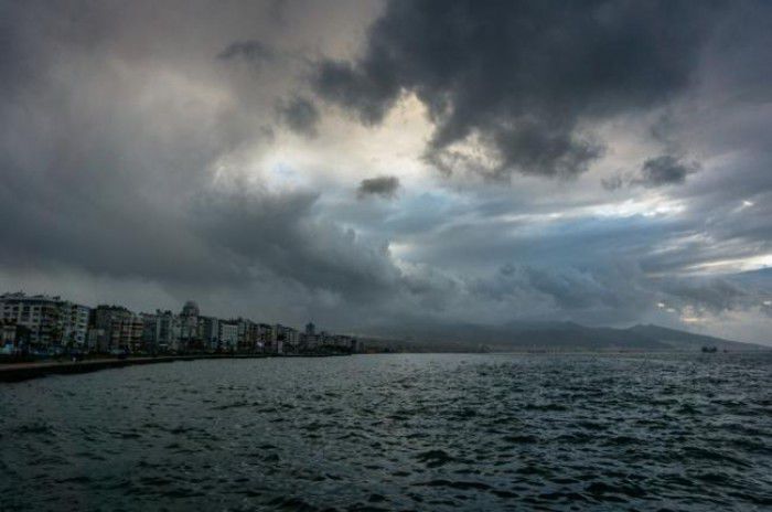 Peste un oraș din Ucraina s-a abătut o tornadă.