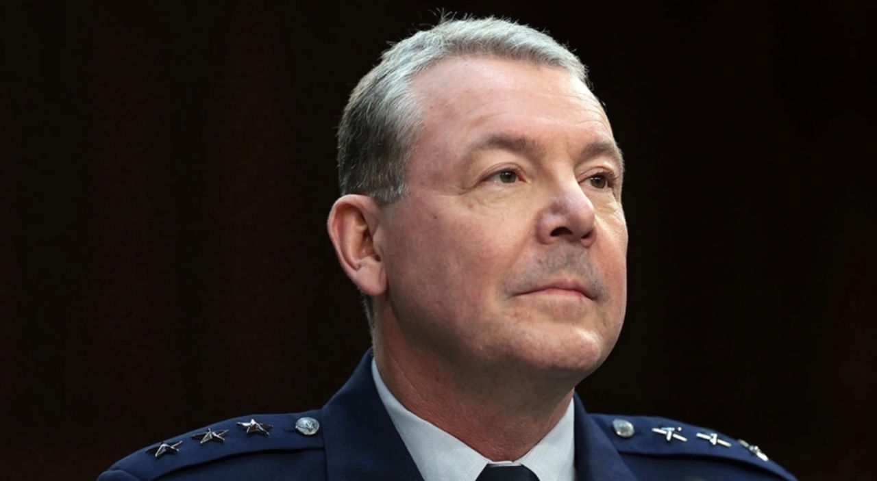 Un general american responsabil de raportul privind loviturile asupra Iranului, demis.