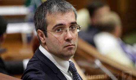 Deputaţii din Comisia parlamentară juridică au discutat în contradictoriu. Foto: jurnal.md