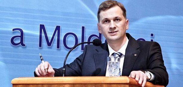 Iurie Leancă i-a cerut Guvernatorului BNM, Dorin Drăguțanu, să-i prezinte raportul companiei Kroll privind primele rezultatele ale investigației furtului de la BEM, Banca Socială și Unibank.