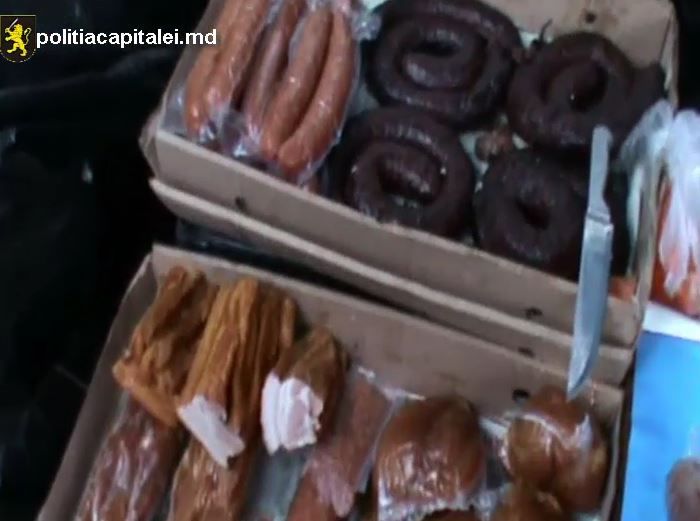 Poliţia capitalei solicită şi recomandă cetăţenilor, să procure produse alimentare doar din magazinele autorizate.