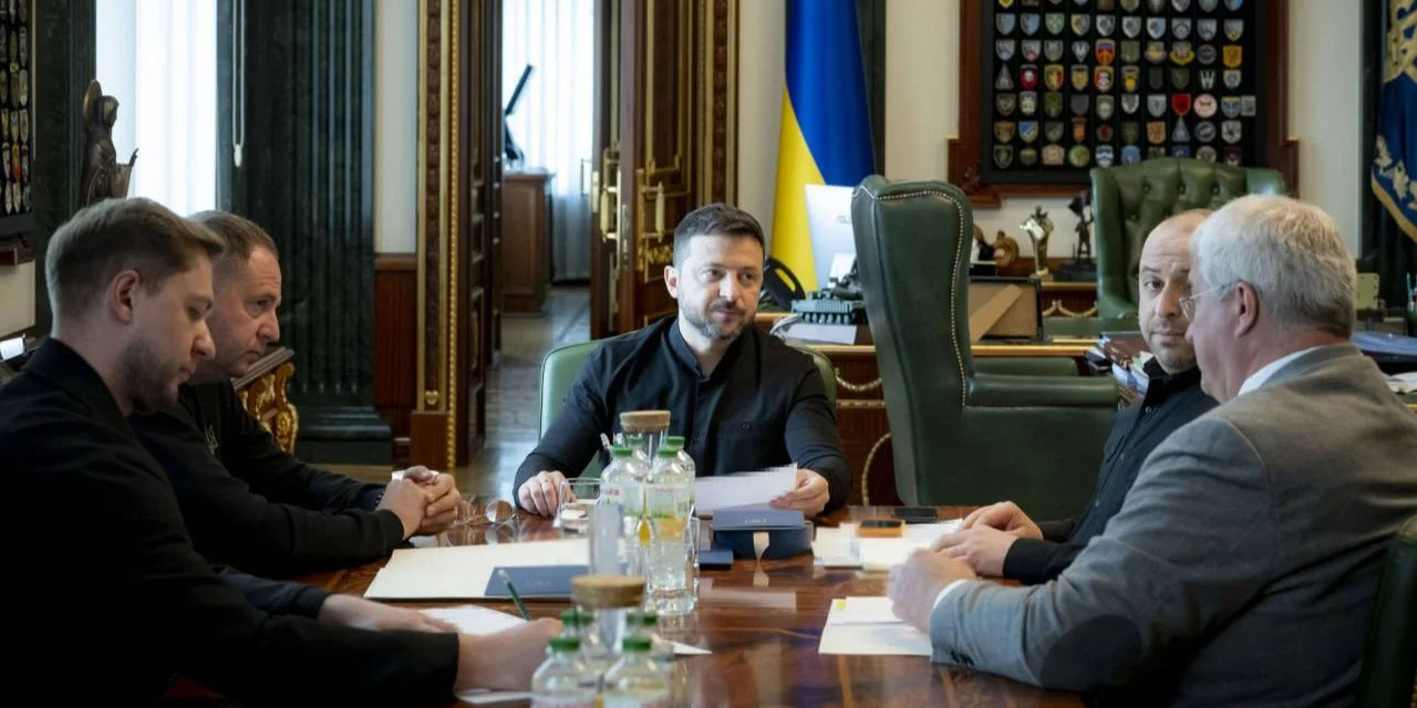 Consilierii lui Zelenski au declarat că Ucraina este gata să cedeze Donbasul.